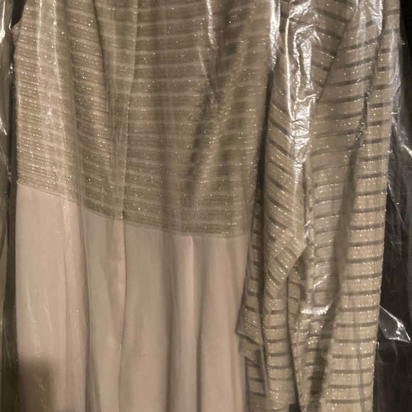 2-piece Tan special occasion Gown - Picture 2 of 9